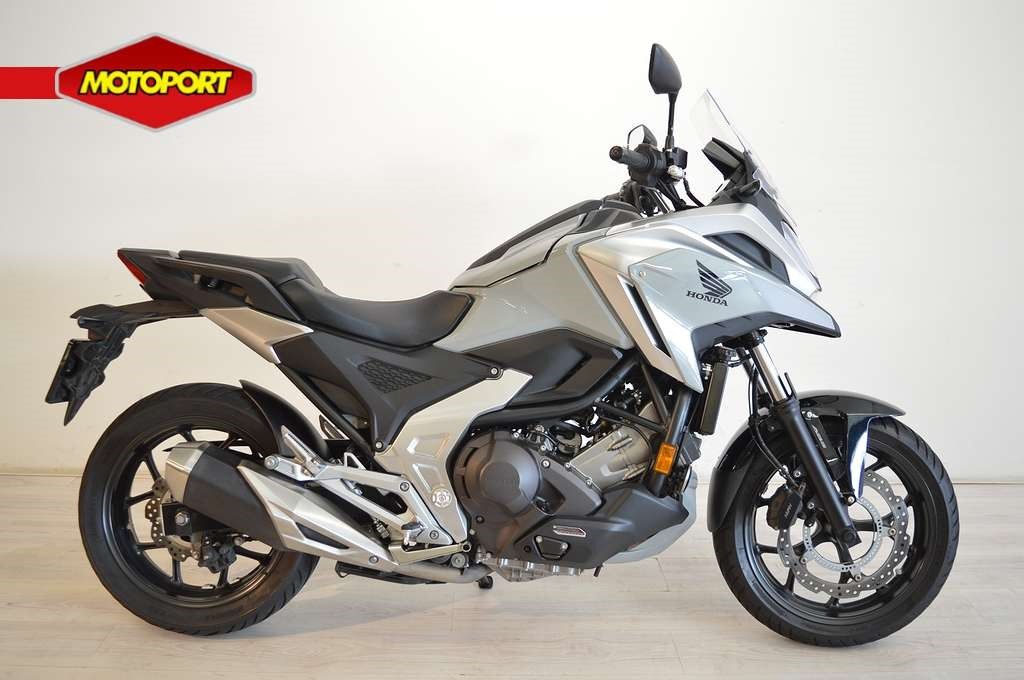  NC 750 X DCT