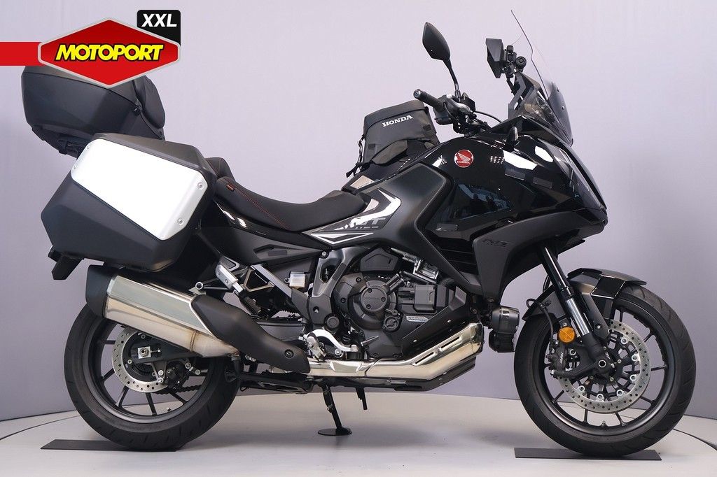  NT 1100 DCT