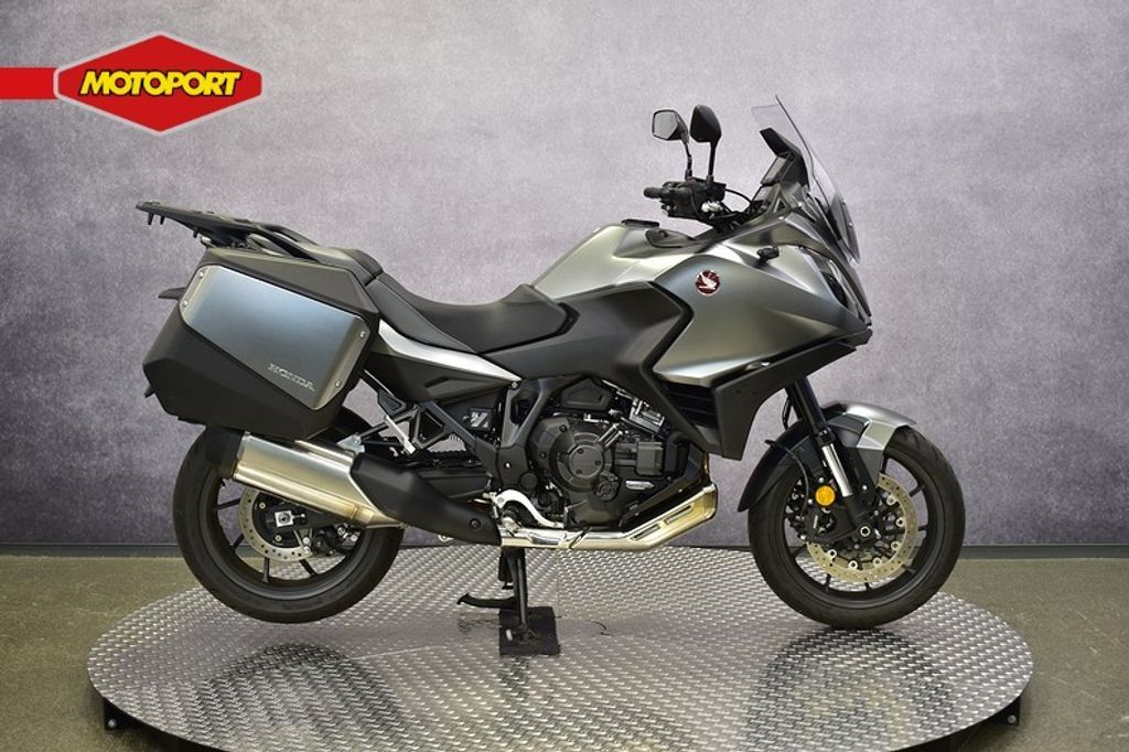  NT 1100 DCT