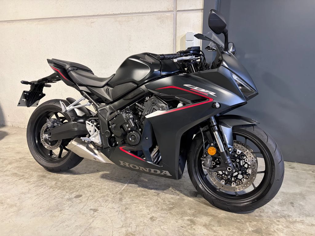  CBR650R met e-clutch van 1ste eigenaar