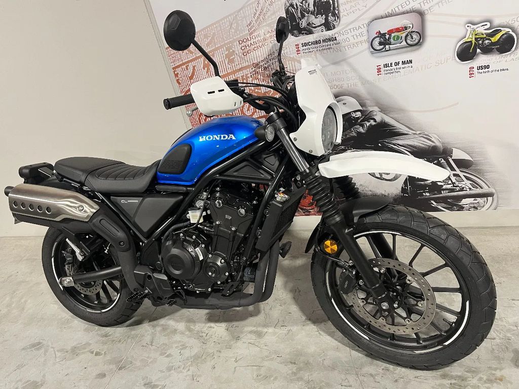  CL500 Scrambler met opties als nieuw (BTW moto)