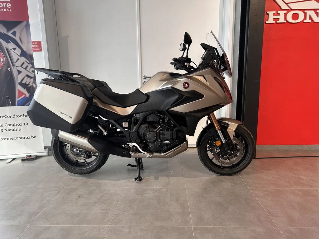  NT1100 DCT ES